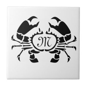 Crab Monogramm im schwarzen Stift Fliese