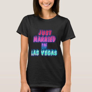 Crackling Fire Style gerade verheiratet in Las Veg T-Shirt