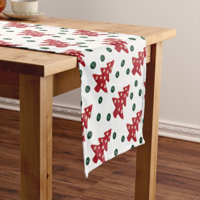 Craft Red Christmas Trees and Buttons Pattern Kurzer Tischläufer (Beispiel)