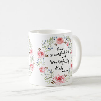 Craintivement et merveilleusement a fait la tasse