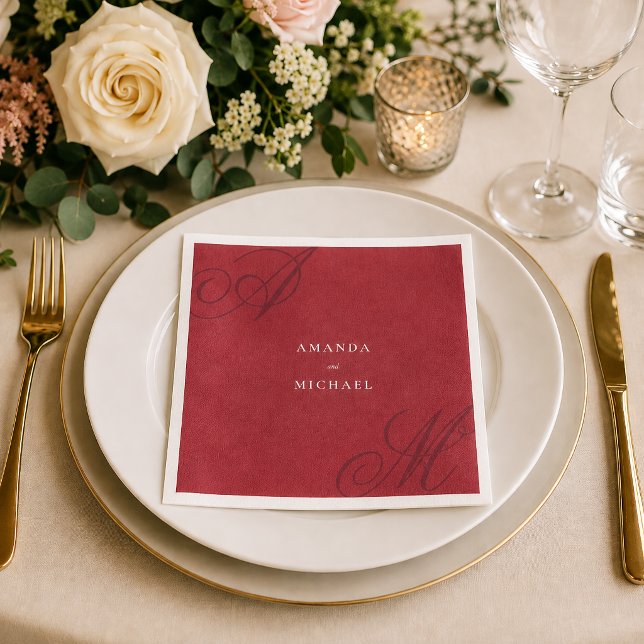 Cranberry Red Modern Edge Elegante Monogram Weddin Serviette (Von Creator hochgeladen)