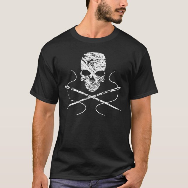 Crâne et T-shirt affligés d'aiguilles (Devant)