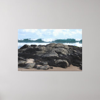Crashing Ocean Waves Behind Rugged Coastal Rocks Leinwanddruck