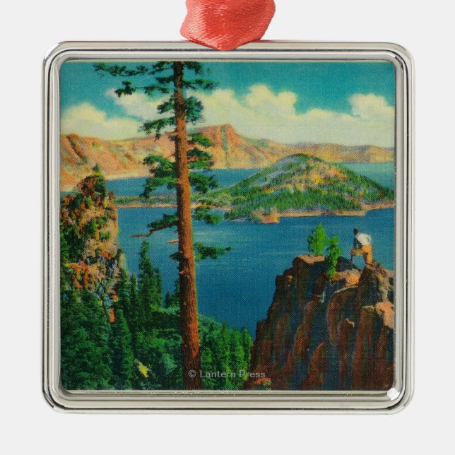 Crater See, der Zauberer-Insel im Abstand zeigt Silbernes Ornament (Vorne)