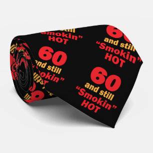 Cravate 60 années et toujours anniversaire chaud de Smoki