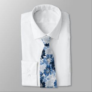 Cravate Bleu clair, fleurs bleu foncé sur gris clair