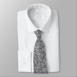 Cravate camouflage vert et violet abstrait