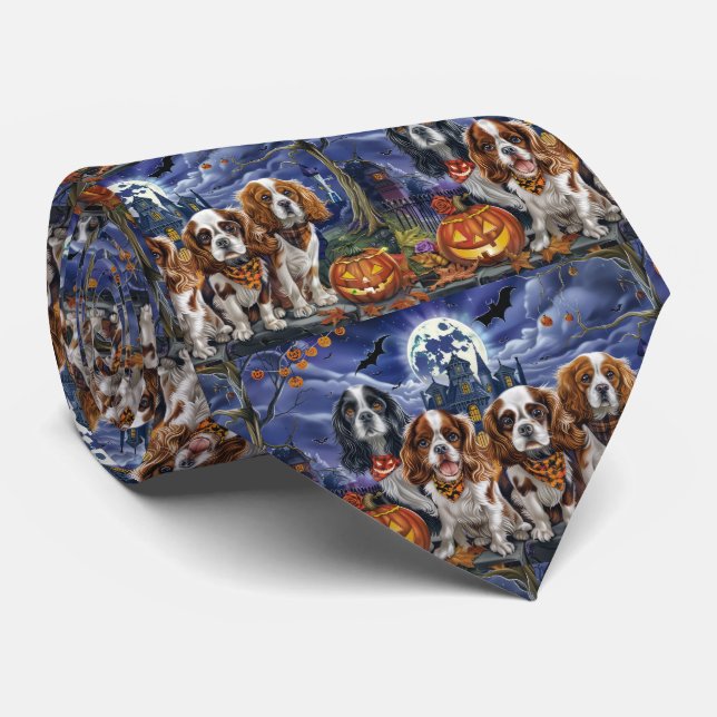Cravate Cavalier King Charles Spaniel Halloween Éffrayant (Roulé)