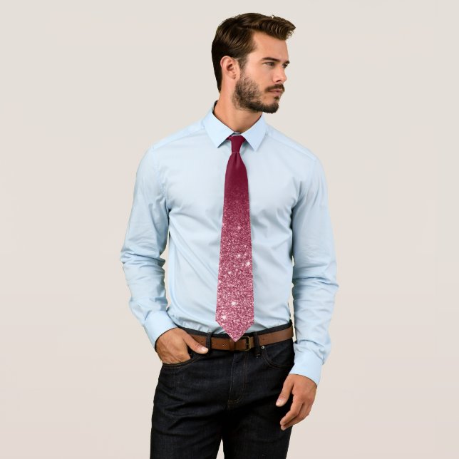 Cravate Chic rouge bordeaux parties scintillant sombre mar (En situation)