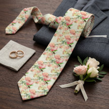 Col élégant et chic avec motif de roses anciennes