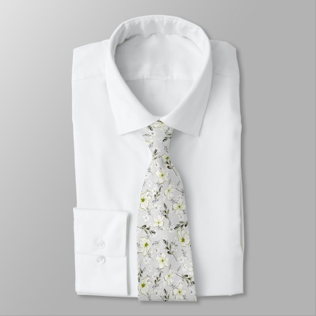 Cravate Délicat motif floral. (Attaché)