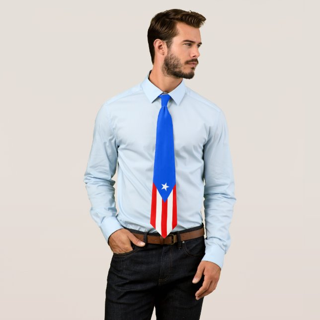Cravate Drapeau Porto Rico stylisé (En situation)