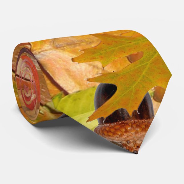 Cravate Feuilles automnales et Acorns (Roulé)
