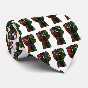 Cravate fierté noire drapeau panafricain rouge vert poing 