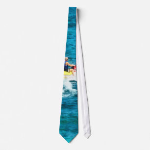 Cravate Homme faisant du jet ski