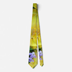 Cravate Jaune et Fleurs Lilac Violettes