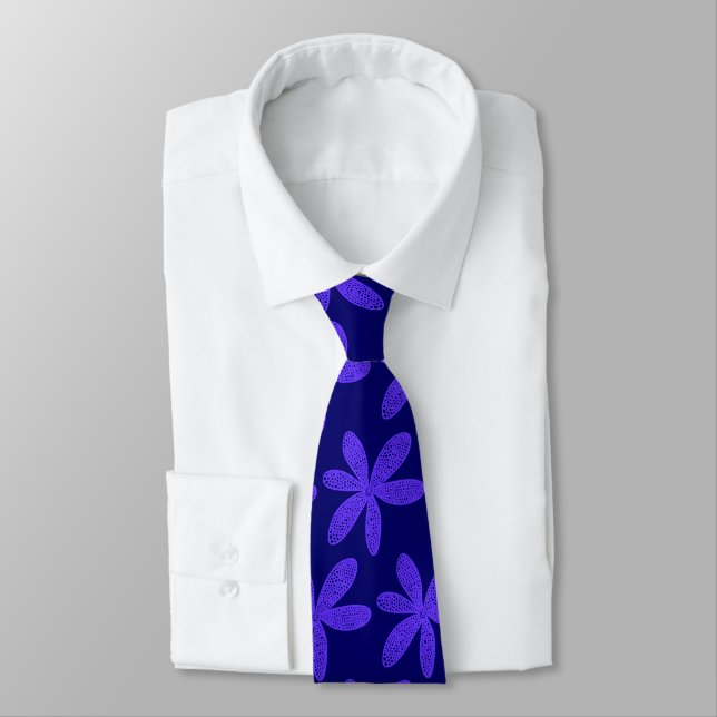 Cravate Jolie fleur - Azure profond sur Deep Navy Blue (Attaché)