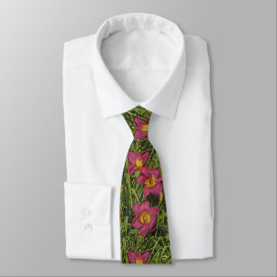 CRAVATE LIGNE FLORALE/CASCADE DE DAYLILI COULEUR ROSE FONC