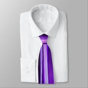 Cravate Lilas luxueux, pourpre et motif rayé argenté