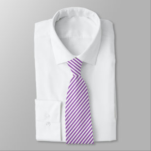 Cravate Motif à bandes violettes et blanches diagonales
