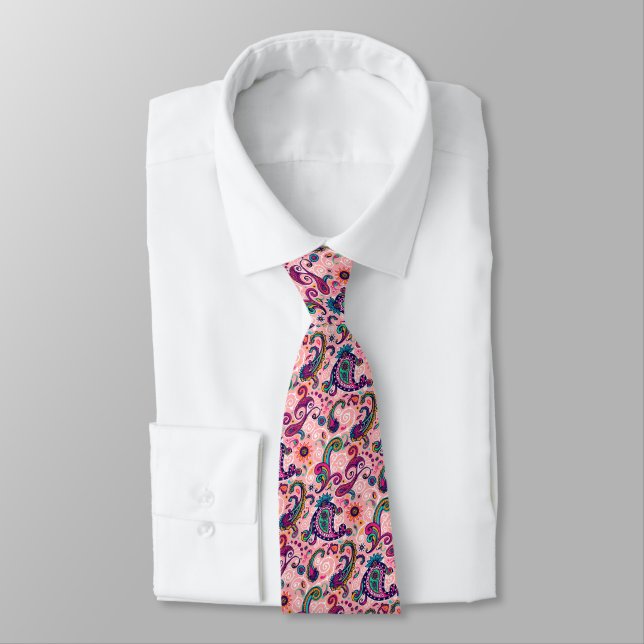 Cravate Motif assez rose de Paisley (Attaché)