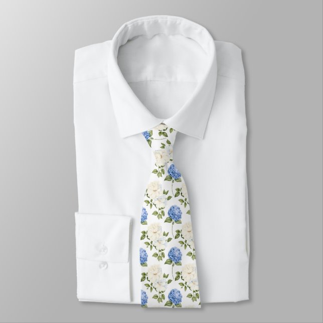 Cravate Motif de fleurs d'hydrangea bleues élégantes  (Attaché)