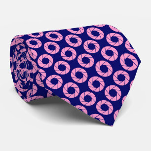 Cravate Motif d'ouverture - Rose sur Deep Navy