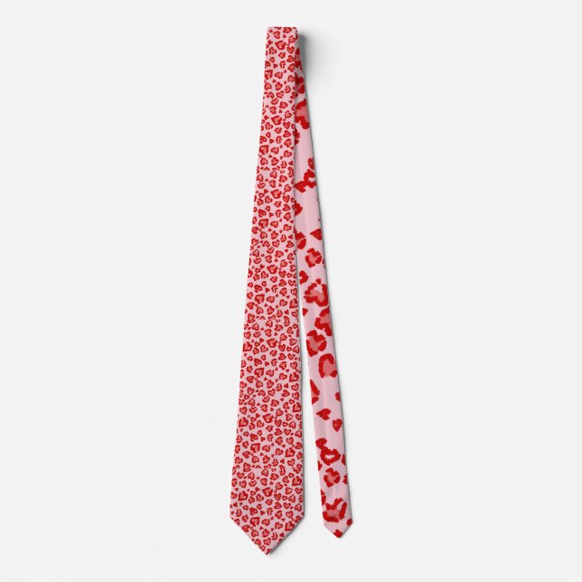 Cravate Motif léopard des coeurs en rouge sur blush (Devant)