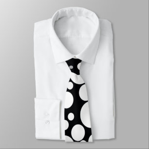 cravate noire et blanche