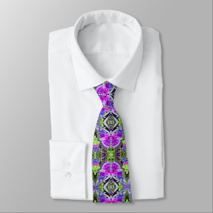 Cravate Papillon et Médaillon Motif Batik en violet