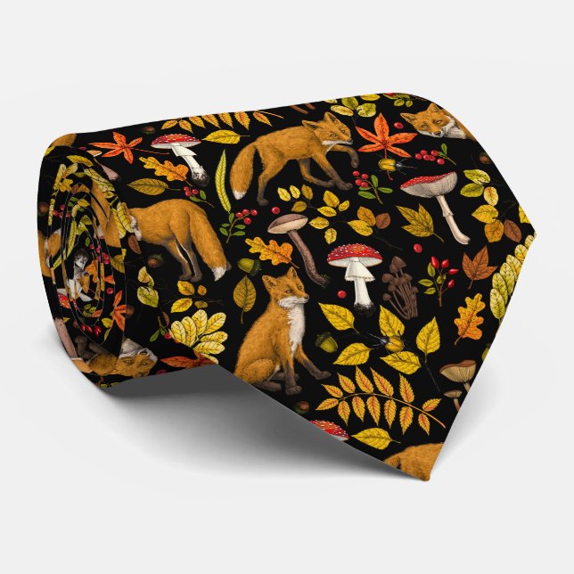 Cravate Renard d'automne sur noir (Roulé)