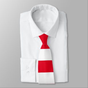Cravate rouge et blanche