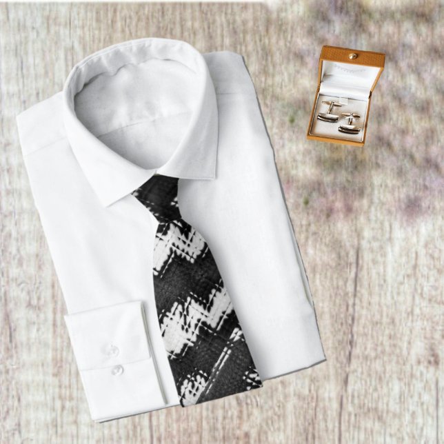 Cravate Tribe de village (This Village Tribe design, gives your neck tie, a touch of Africa, in its unique patterns!)