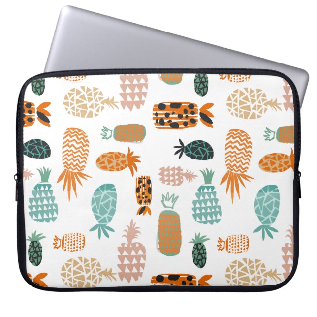 Crazy Pineapples Laptopschutzhülle (Vorderseite)