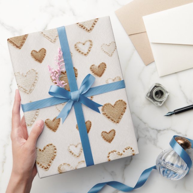 Cream & Brown Hearts Valentine's Day Geschenkpapier (Schenken)