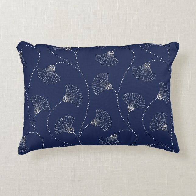 Cream Floral Art Nouveau Indigo Dekokissen (Vorderseite)