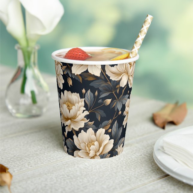 Cream Floral Peony Modernes Elegantes Pappbecher (In Situ)