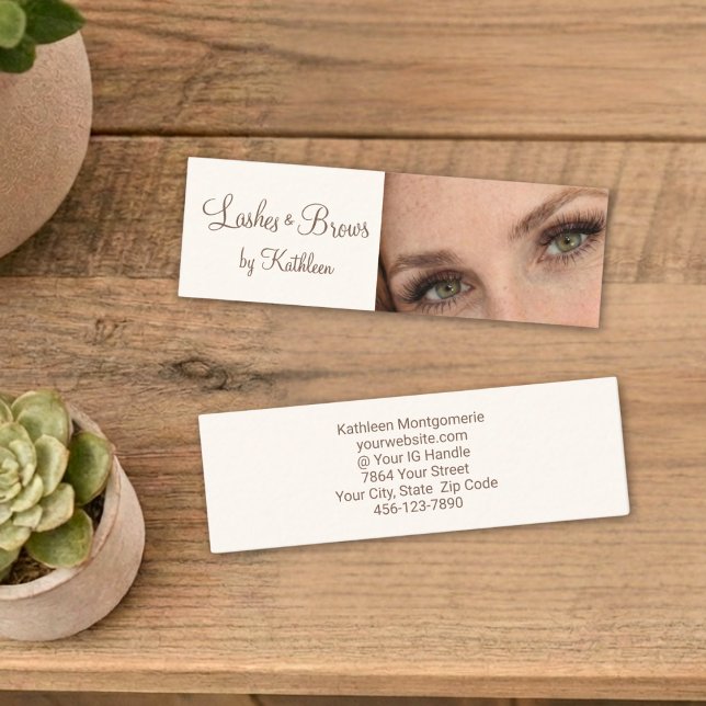 Cream Mocha Script Photo Lashes and Brows Mini Visitenkarte (Von Creator hochgeladen)