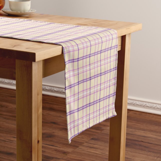 Cream Purple Plaid Classic Pattern Table Runner Kurzer Tischläufer (Beispiel)