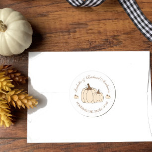 Creamy White Pumpkins Hochzeit im Herbst Umschlag Runder Aufkleber