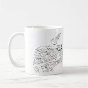Crécerelle au-dessus de tasse de ville