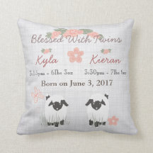 Crèche de fille de garçon d'agneau de coussin de