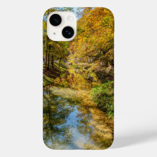 Creek Autumn Reflections Vertikal Case-Mate iPhone 14 Hülle