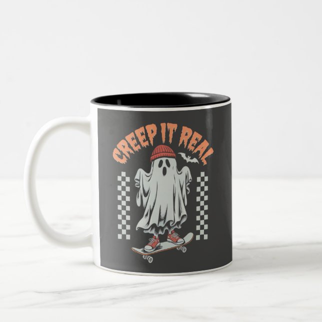 Creep It Real Retro Halloween Skate Ghost Zweifarbige Tasse (Links)