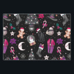 Creepy Christmas Favorite Dings Geschenkpapier Set<br><div class="desc">Skulls auf Weihnachtsbäumen und Weihnachtsmannmützen auf Kätzchen Skeleton Händen halten warme Kakao-Tasse Hexenhüte,  schwarze Strümpfe,  und Ingwer Tote Männer Dies sind ein paar meiner Lieblingsstücke.</div>