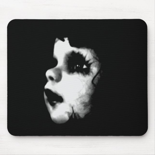 Creepy Doll Face Mousepad (Vorne)