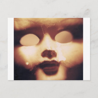 Creepy Doll Postkarte