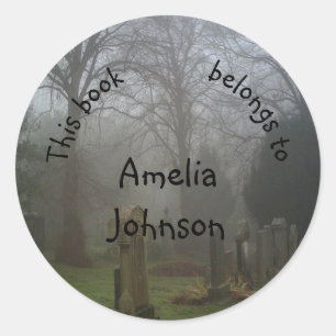 Creepy Foggy Graveyard Custom Book Platte Runder Aufkleber