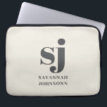 Creme-Monogramm-Initialen Laptopschutzhülle<br><div class="desc">Creme Personalisierter Name</div>