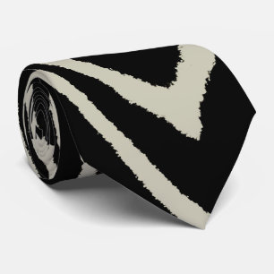 Creme und schwarze Zebrastreifen, Krawatte